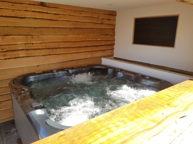 Kettering hot tub showroom 1 768x576