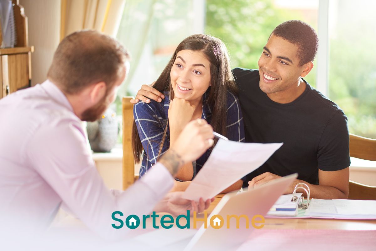 What should I know before hiring a mortgage broker